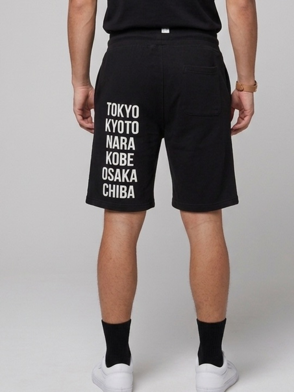 Young & Reckless Osaka Sweatshorts Y2K Bold Print Size XL